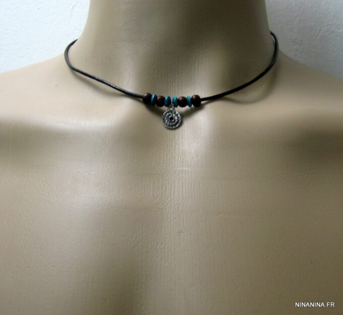 N2457terd_collier_cordon_cuir_argent_et_perles_bois