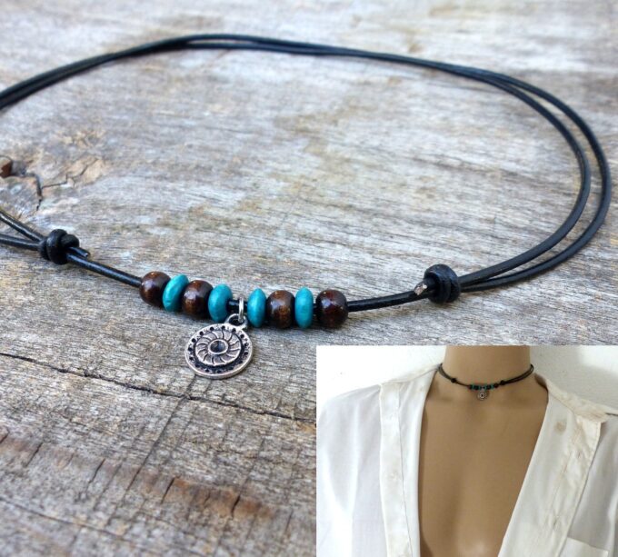 N2458b_Collier_homme_cordon_cuir_perles_bois_pendentif_rond_metal_argent_-_Bijoux_Colliers_en_ligne_Ninanina