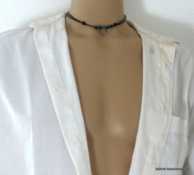 N2458j_Collier_homme_cordon_cuir_perles_bois_pendentif_rond_metal_argent_-_Bijoux_Colliers_en_ligne_Ninanina-1