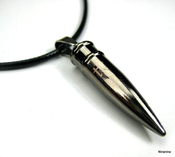 N2469terb_collier_cordon_cuir_et_balle_de_revolver