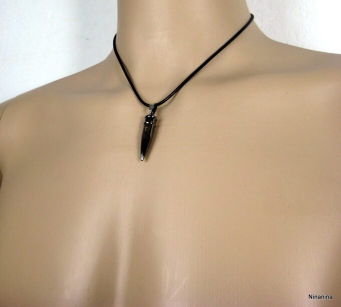 N2469terc_collier_cordon_cuir_et_balle_de_revolver