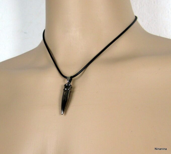 N2469terd_collier_cordon_cuir_et_balle_de_revolver