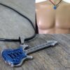 N2471ter_Collier_homme_cordon_guitare_bass_bleue