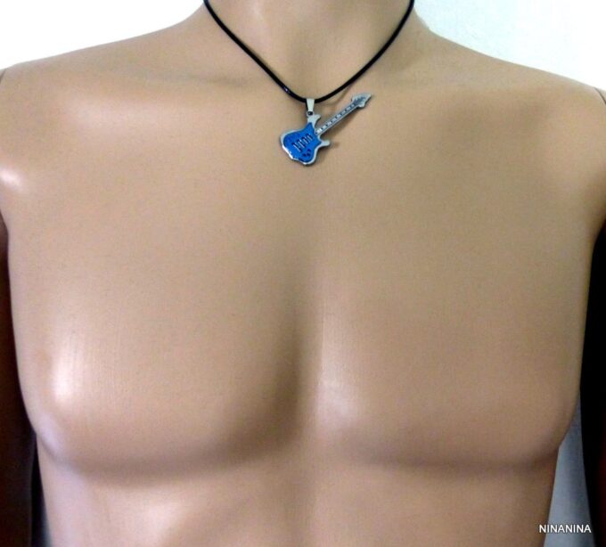 N2471terb_Collier_homme_cordon_guitare_bass_bleue