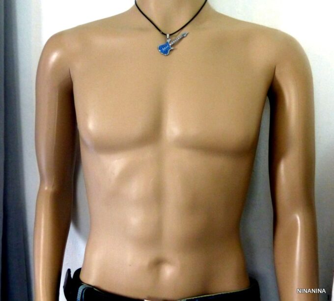 N2471terg_Collier_homme_cordon_guitare_bass_bleue