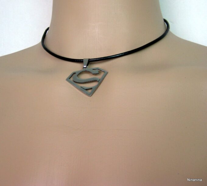 N2481terf_collier_cuir_superman