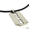 N2482tera_collier_cuir_lame_de_rasoir_acier_inoxydable
