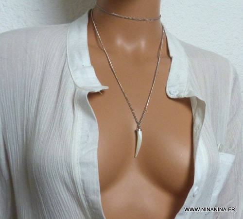 N2485b_Collier_femme_long_-_sautoir_dent_de_tigre_corne_nacre_blanche_NINANINA