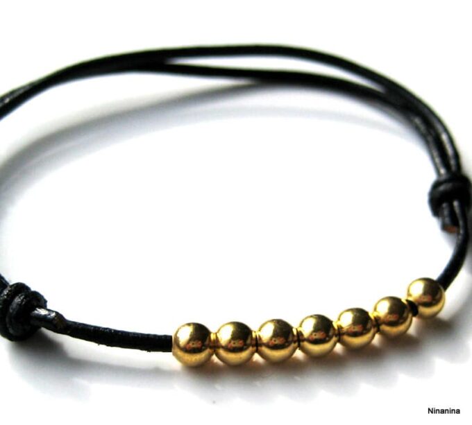 N2510b_bracelet_cuir_et_perles_plaque_or