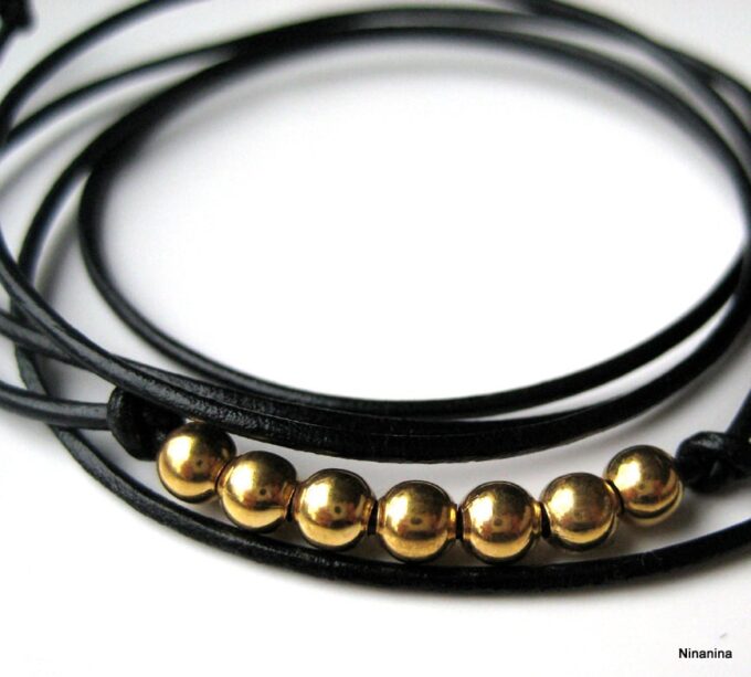 N2511b_bracelet_cuir_et_perles_plaque_or