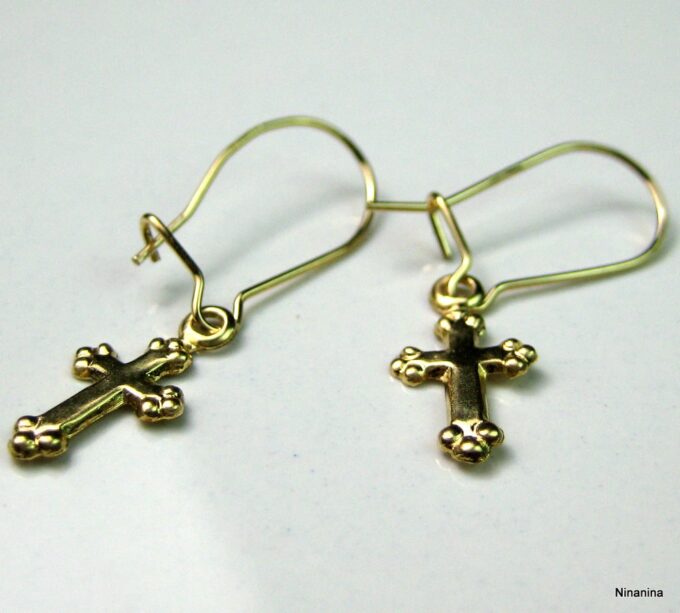 N2517terd_boucles_creoles_croix_plaque_or