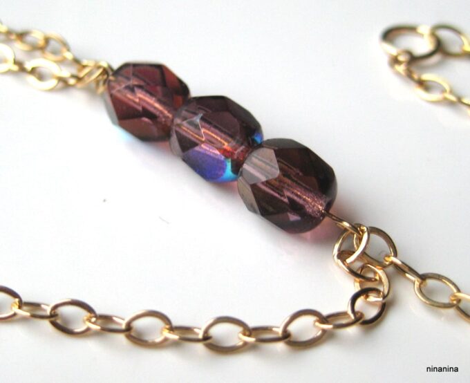 N2549b_bracelet_de_pied_plaque_or_et_cristal