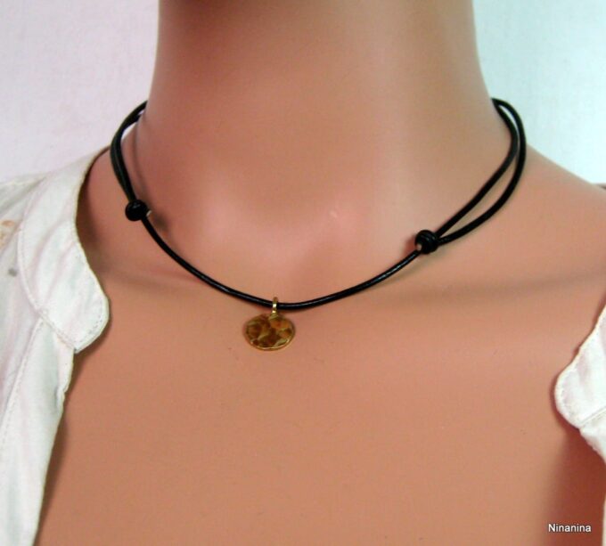 N2562bisd_collier_cordon_cuir_et_argent_massif_plaque_or