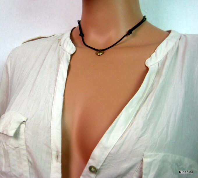 N2563bisd_collier_cordon_cuir_et_coeur_argent_massif_plaque_or