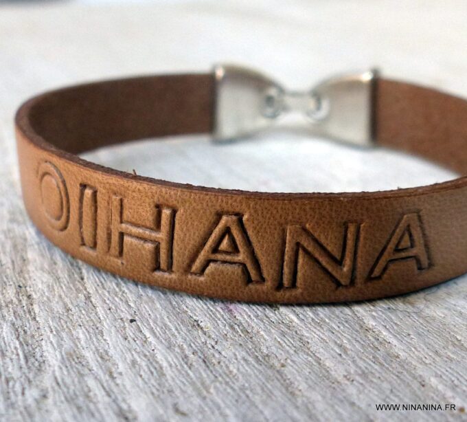 N2585b_Bracelet_homme_personnalise_prenom_cuir_noir_-_Bijoux_Bracelets_en_ligne_Ninanina