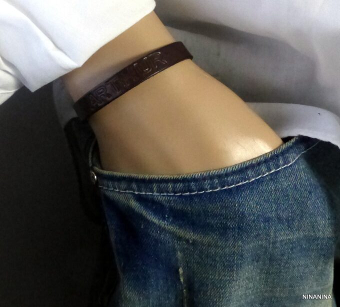 N2585teri_Bracelet_homme_cuir_personnalise_prenom_fermoir_bronze