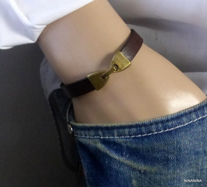 N2585terj_Bracelet_homme_cuir_personnalise_prenom_fermoir_bronze