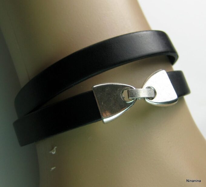 N2586tere_bracelet_cuir_grave
