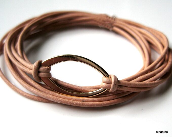 N2622B_bracelet_cuir_et_anneau_plaque_or