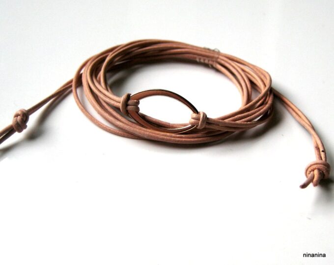 N2622C_bracelet_cuir_et_anneau_plaque_or
