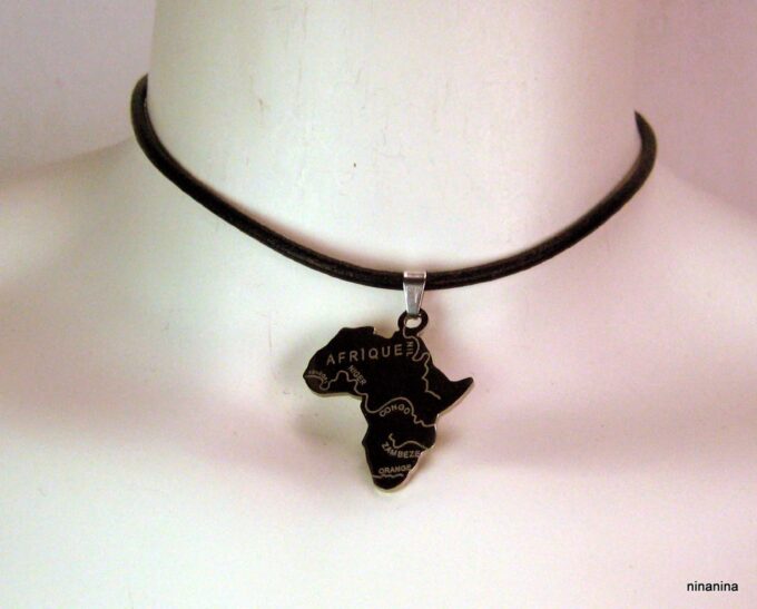N2626c_collier_cuir_et_argent_AFRIQUE.