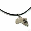 N2626tera_Collier_cordon_cuir_et_AFRIQUE_acier_inoxydable