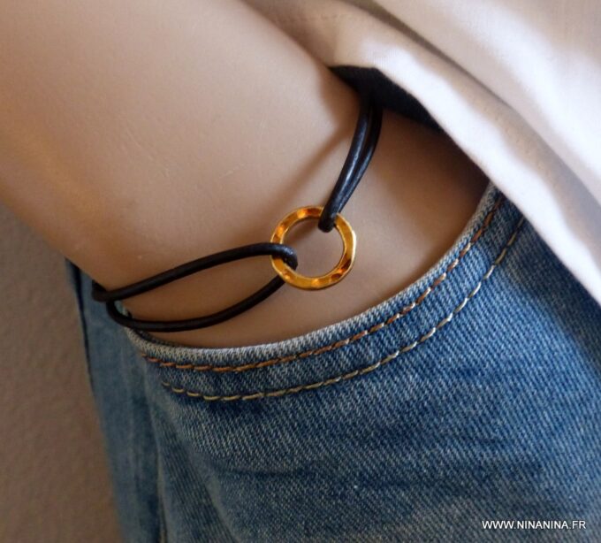 N2655a_Bracelet_cordon_cuir_argent_925_massif_plaque_or_-_Bijoux_Bracelets_en_ligne_Ninanina-1