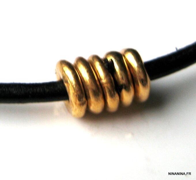 N2658a_bracelet_cuir_et_plaque_or