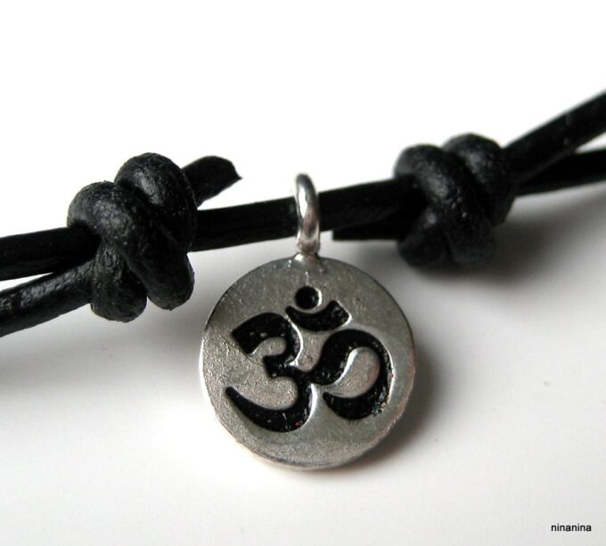 N2662a_collier_cuir_et_OM_argent_massif