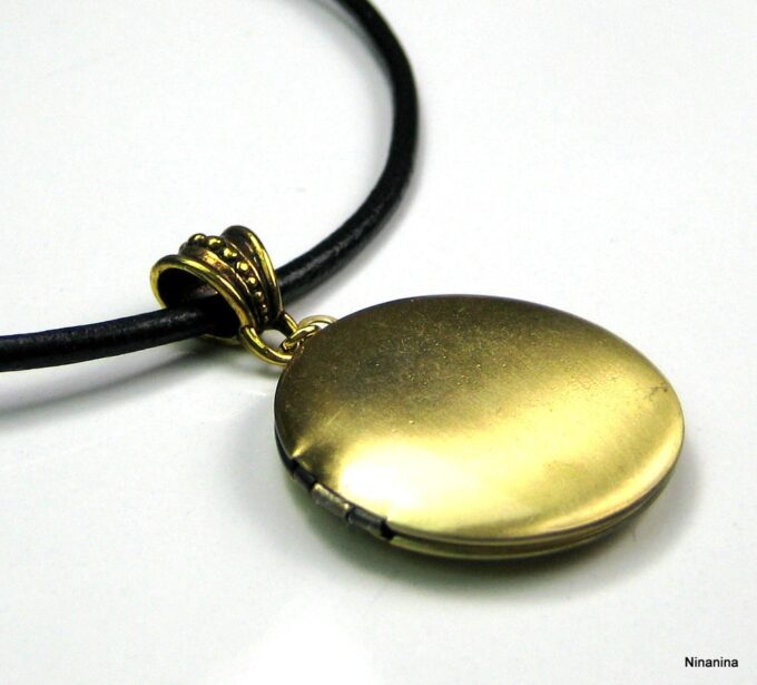 N2672tera_collier_cordon_cuir_porte-photo_dore