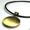 N2672terh_collier_cordon_cuir_porte-photo_dore