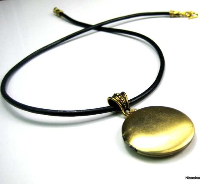 N2672teri_collier_cordon_cuir_porte-photo_dore