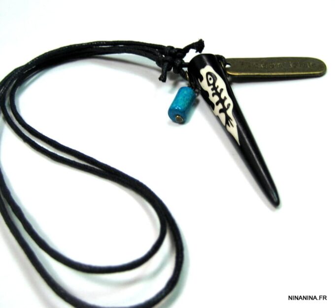 N2702terh_collier_cordon_surfer