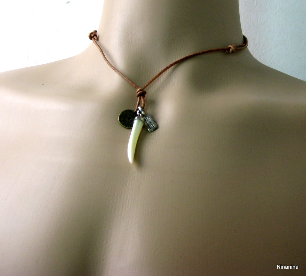Collier cordon cuir dent de tigre nacre roue dentelée – Image 5