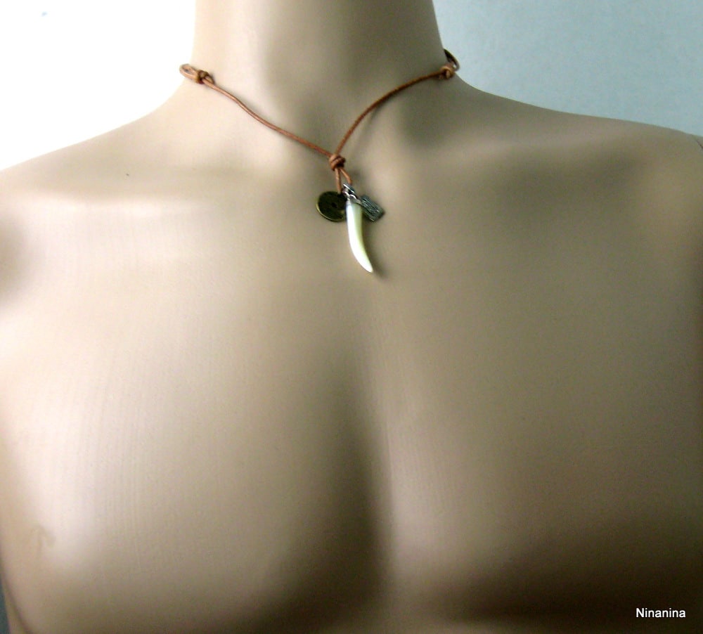 Collier cordon cuir dent de tigre nacre roue dentelée – Image 7