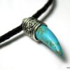 N2765tera_collier_homme_cordon_cuir_tresse_et_corne_turquoise