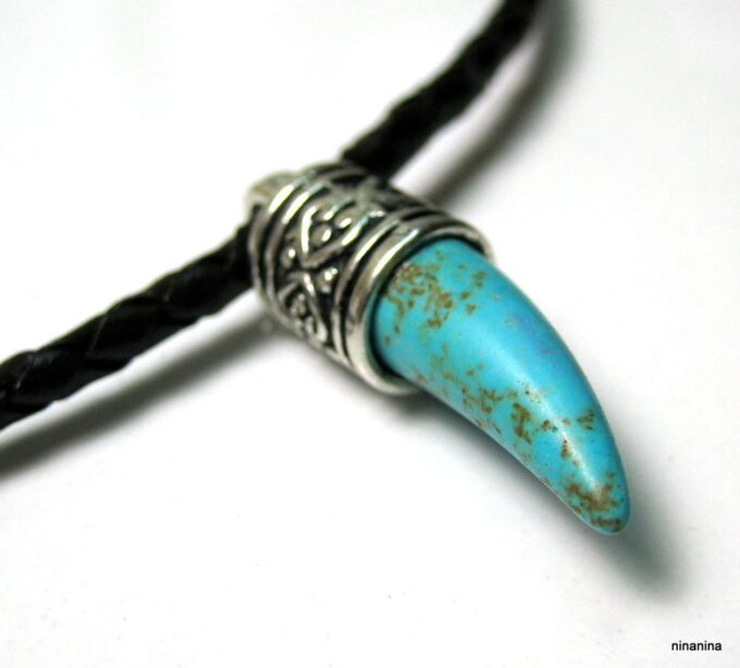 N2765tera_collier_homme_cordon_cuir_tresse_et_corne_turquoise