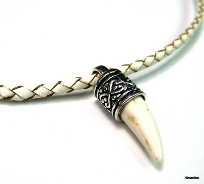 N2765terc_collier_corne_cuir_tresse-1