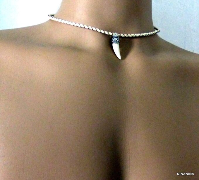 N2765terf_Collier_homme_cordon_cuir_tresse_dent_de_tigre-1