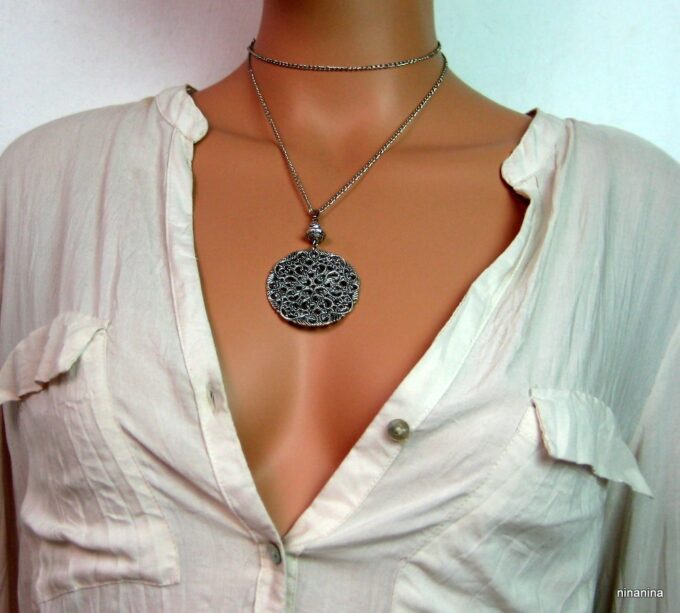 N2769terg_collier_sautoir_metal_argent_filigrane