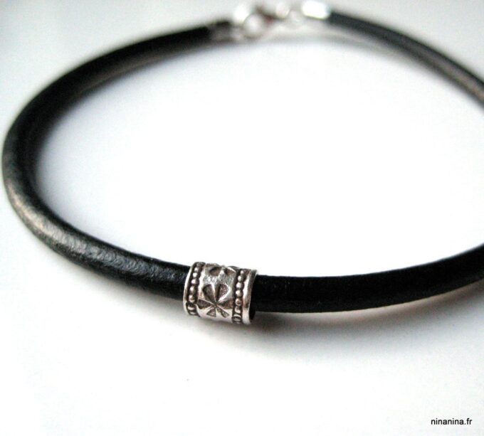 N2774b_bracelet_cuir_et_argent_massif