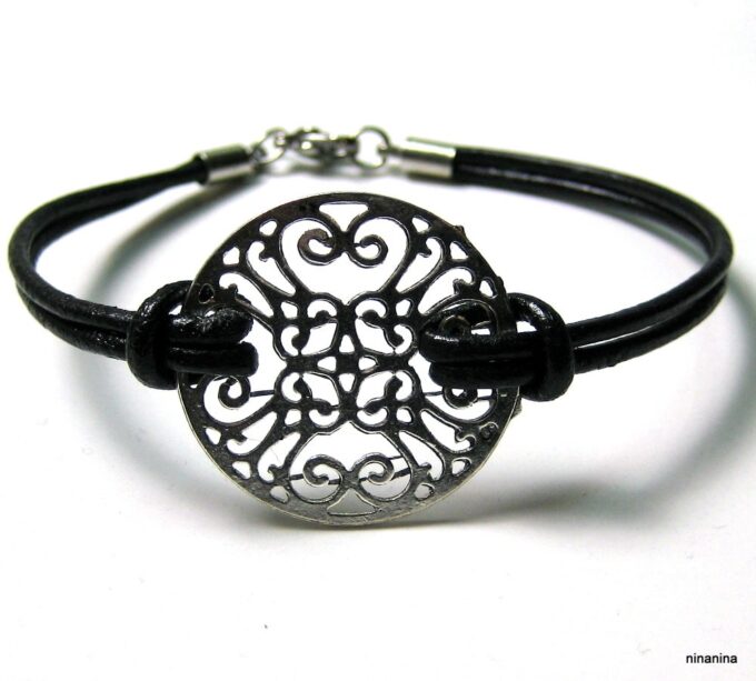 N2826tera_bracelet_cordon_cuir_et_rosace_filigranee_argent