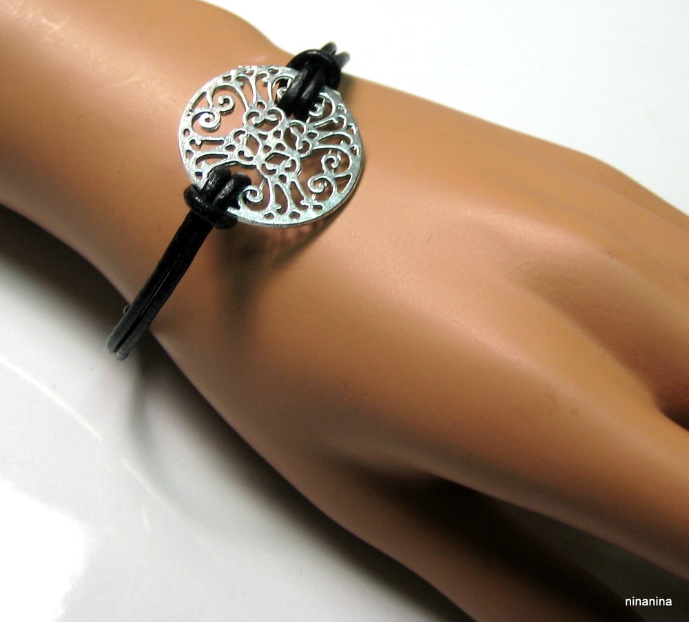 Bracelet cordon cuir femme rosace métal argenté – Image 13