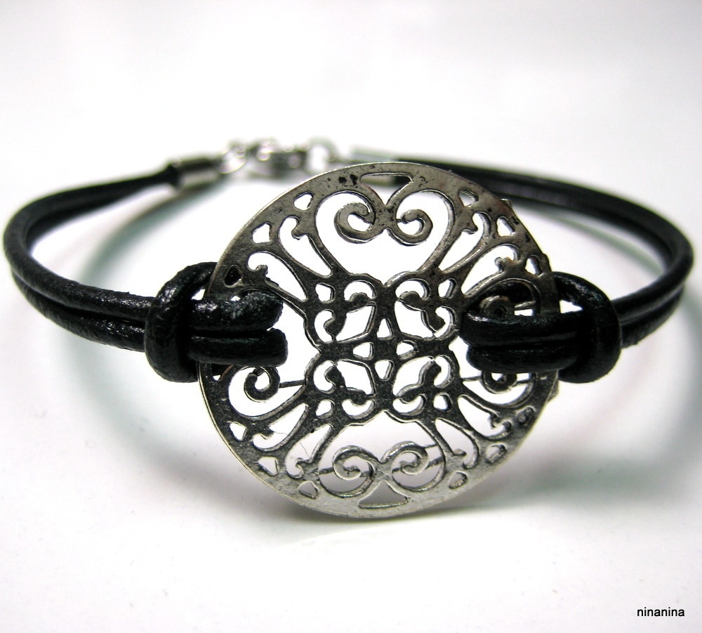 Bracelet cordon cuir femme rosace métal argenté – Image 12
