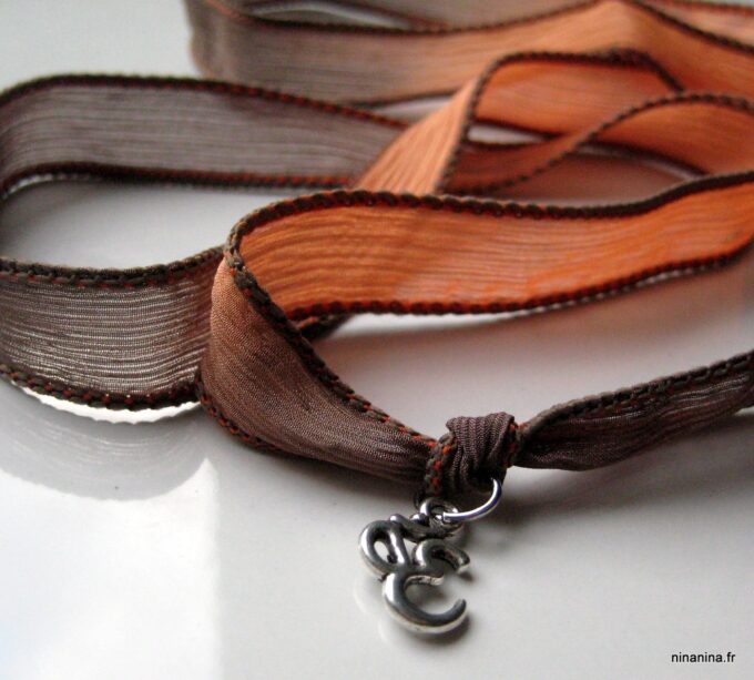 N2838g_bracelet_wrap_soie_lavee_et_chakra_argent