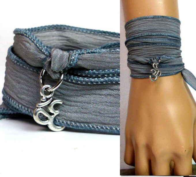 N2838h_Bracelet_femme_wrap_lien_soie_gris_chakra_ohm_metal_argent