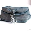 N2838j_Bracelet_femme_wrap_lien_soie_gris_chakra_ohm_metal_argent