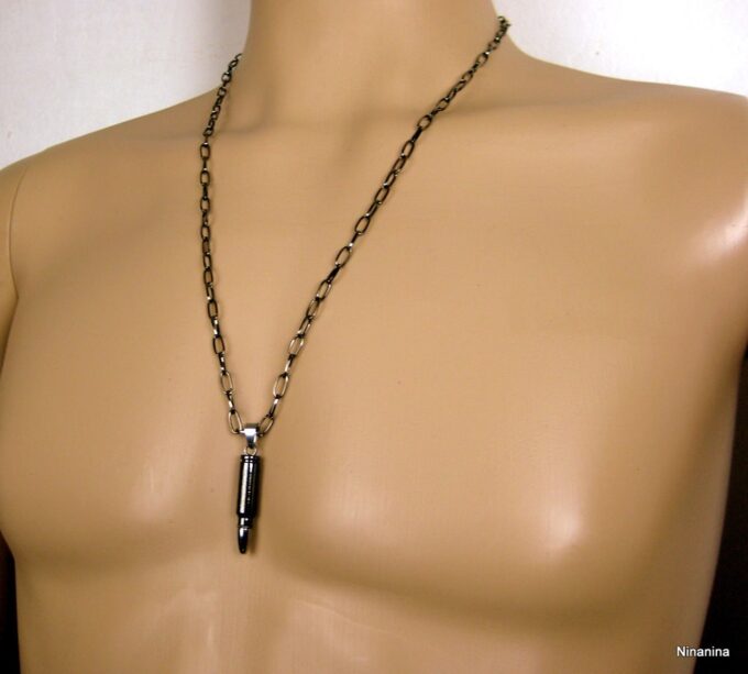 N2900tere_collier_balle_revolver_noire