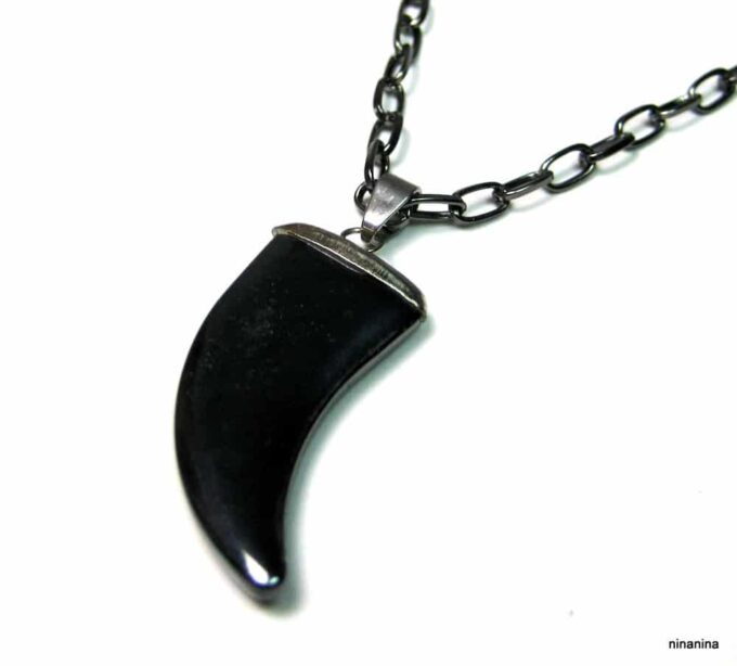 N2926terb_collier_long_homme_dent_de_requin_noire
