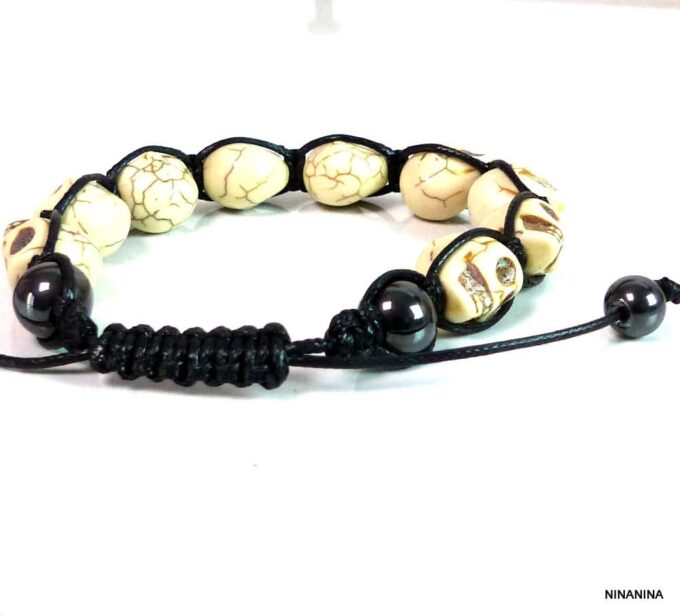 N2929e_Bracelet_homme_shamballa_tete_de_mort_blanc_casse_ivoire-1